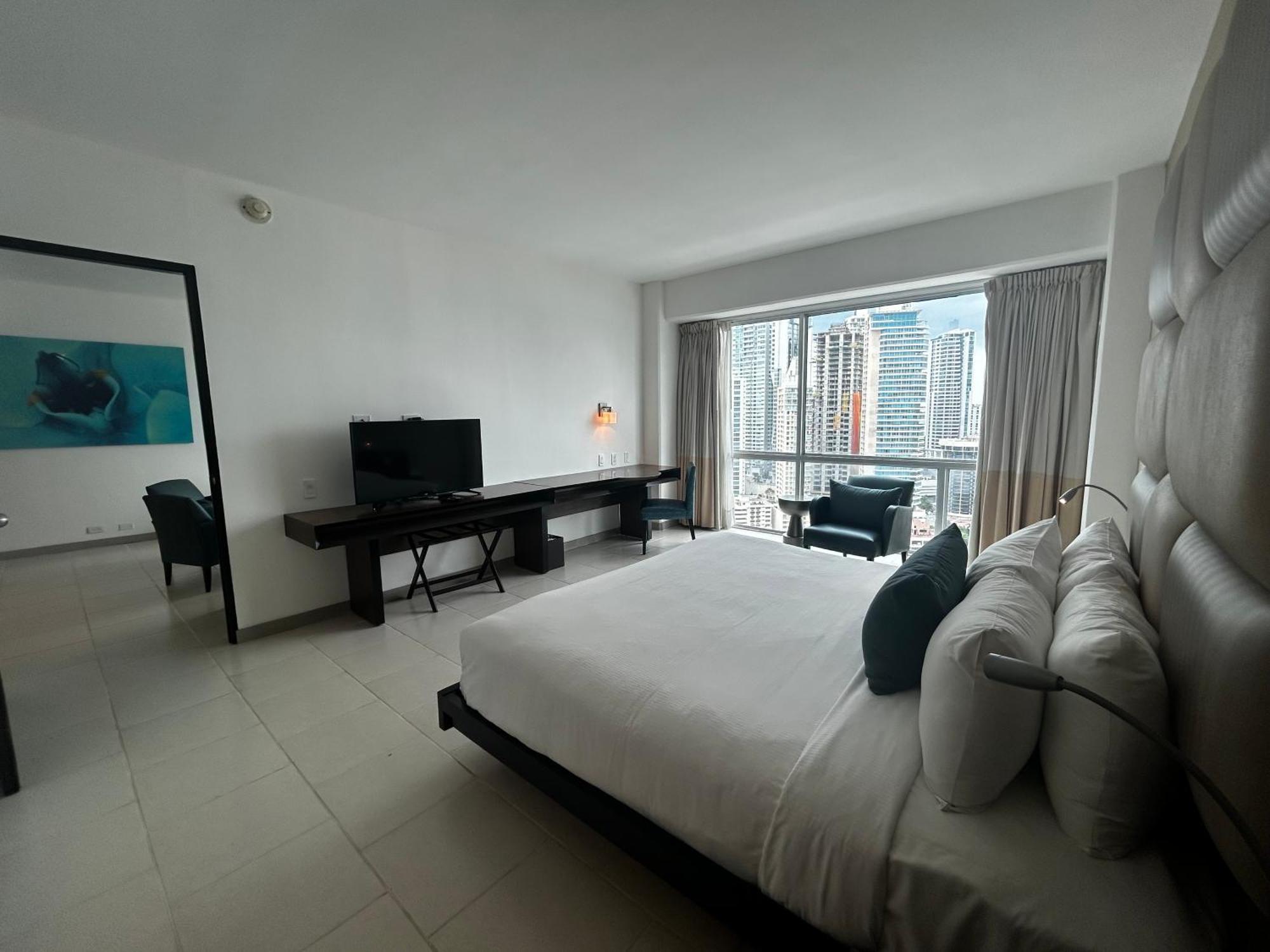 Decapolis Hotel ปานามาซิตี้ ภายนอก รูปภาพ A room at the hotel